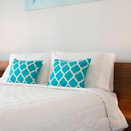 Beach Living At Island Pine Villas Blse 조지 타운 외부 사진